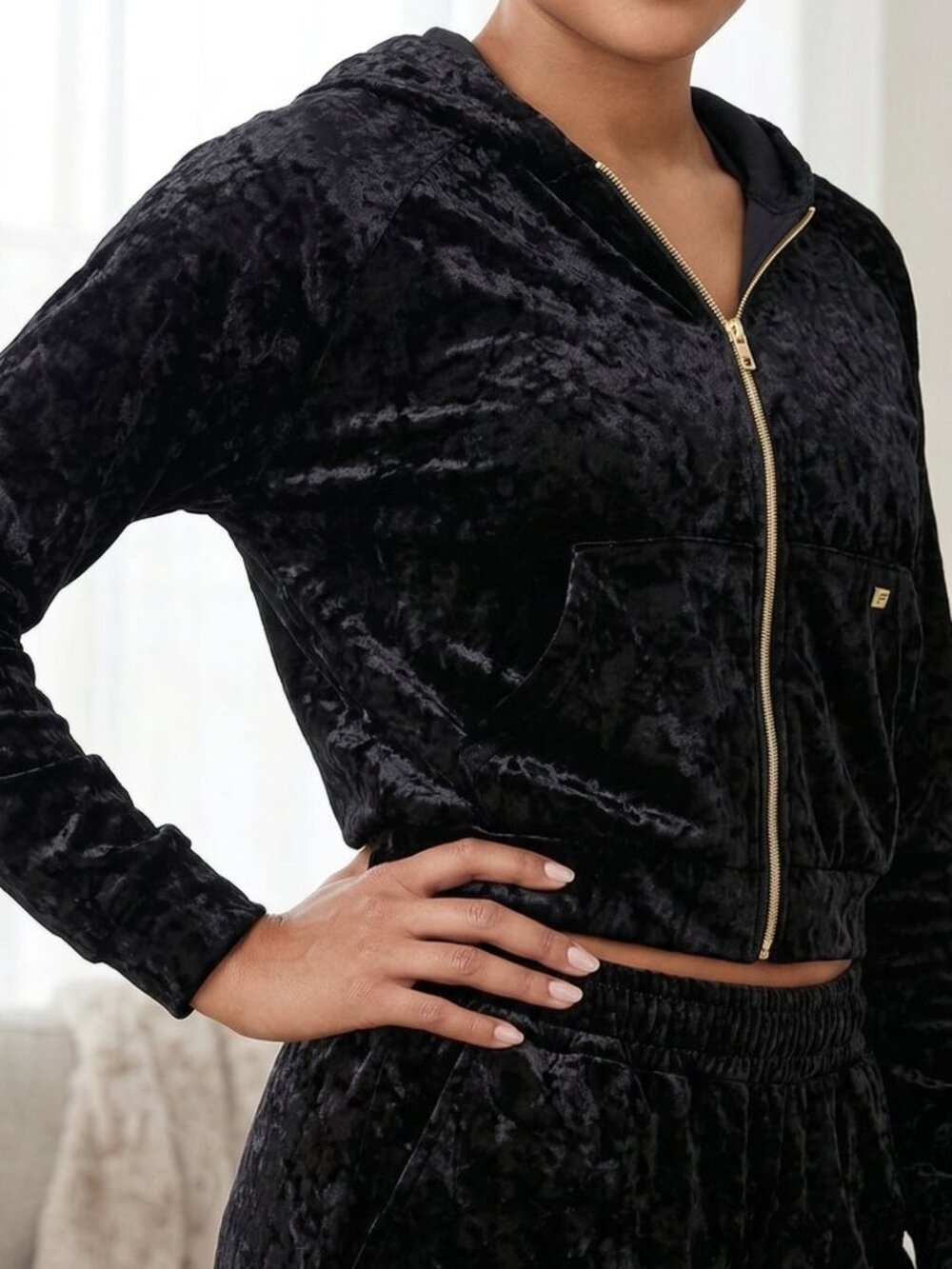 NWT Cropped Hoodie Fabletics Black Crushed Velour 2-Piece Set M Top L Bottom